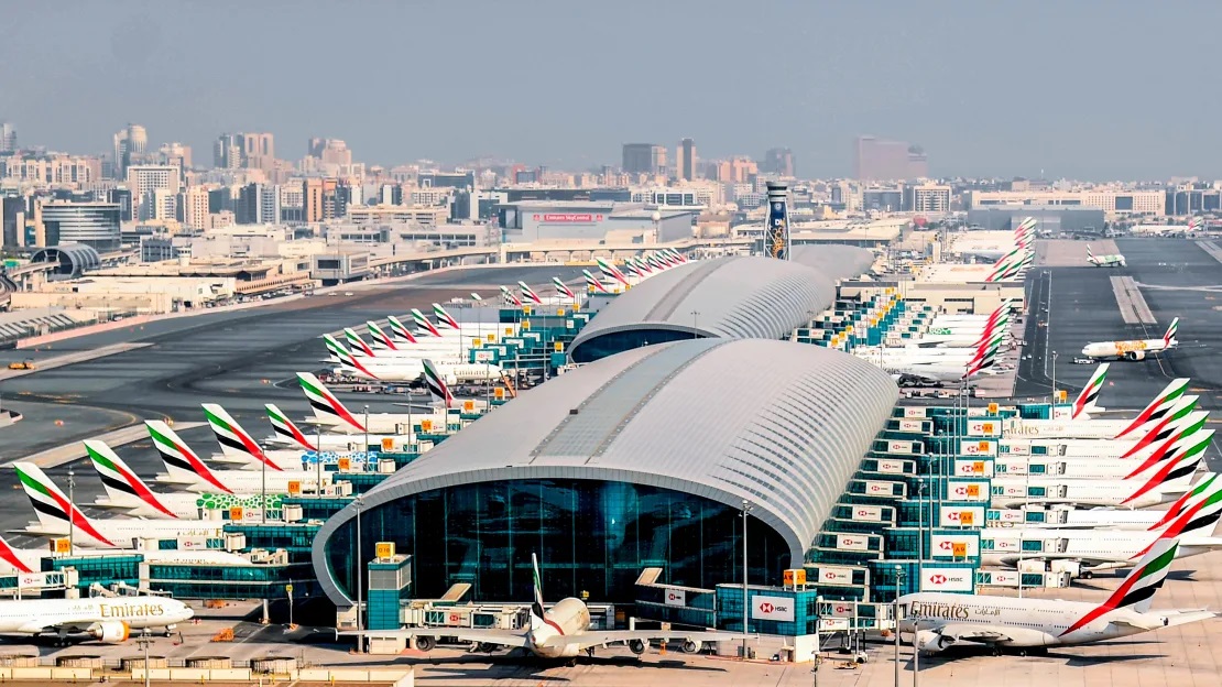 شلل يصيب مطارات الامارات